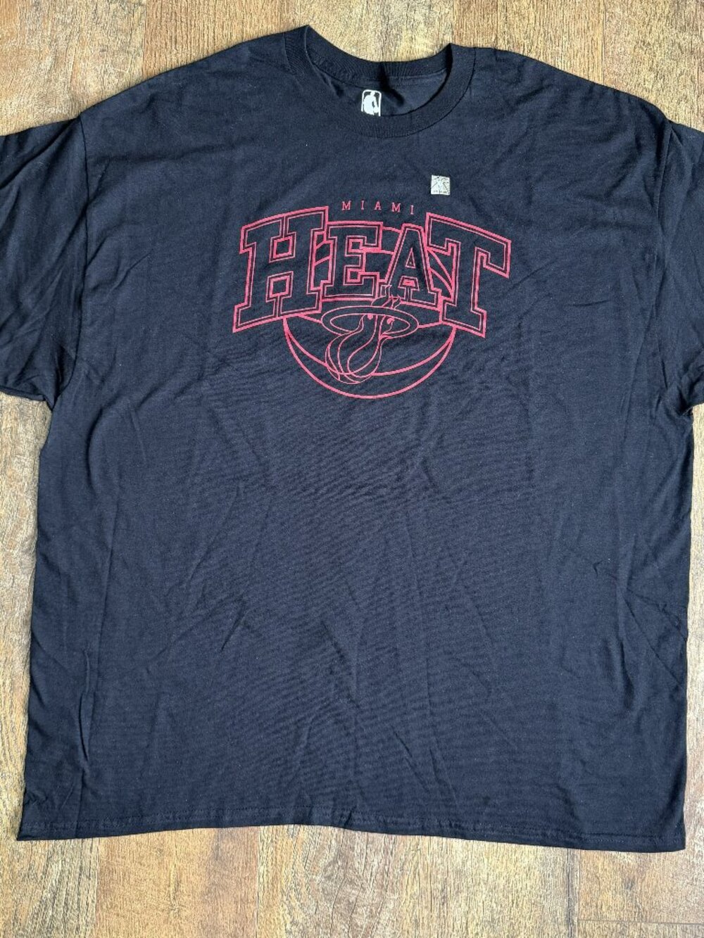 NBA Men’s Miami Heat Short Sleeve T-Shirt Black 2XL